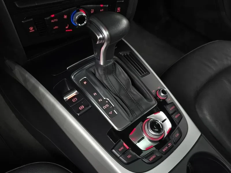 Audi A4 2.0 TDI Quattro - САМО 30% АВАНС, снимка 8 - Автомобили и джипове - 55738748