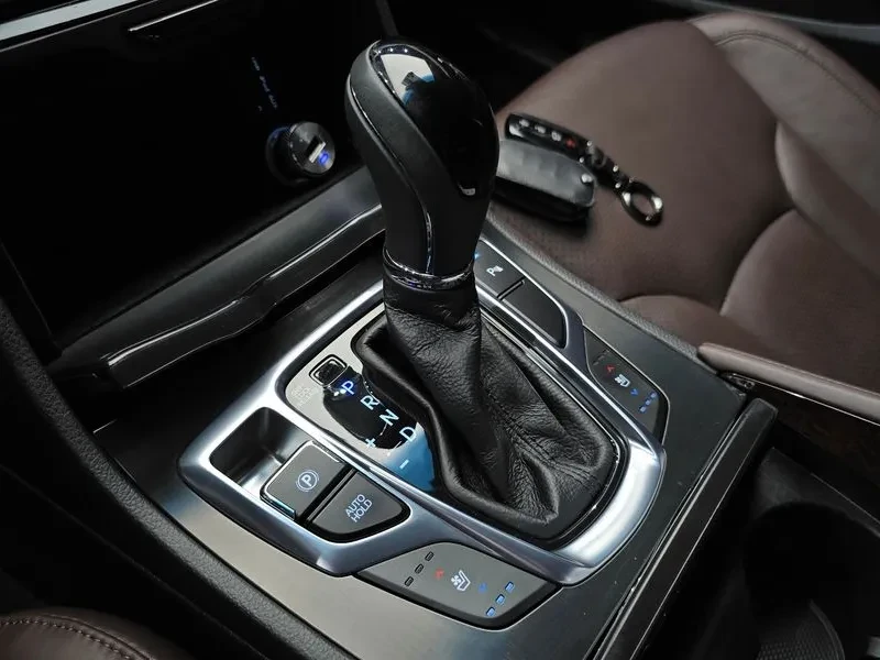 Hyundai Grandeur Hg240 Modern, снимка 9 - Автомобили и джипове - 56304616