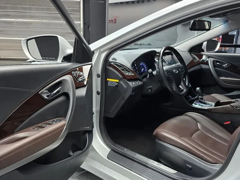 Hyundai Grandeur Hg240 Modern, снимка 10 - Автомобили и джипове - 56304616
