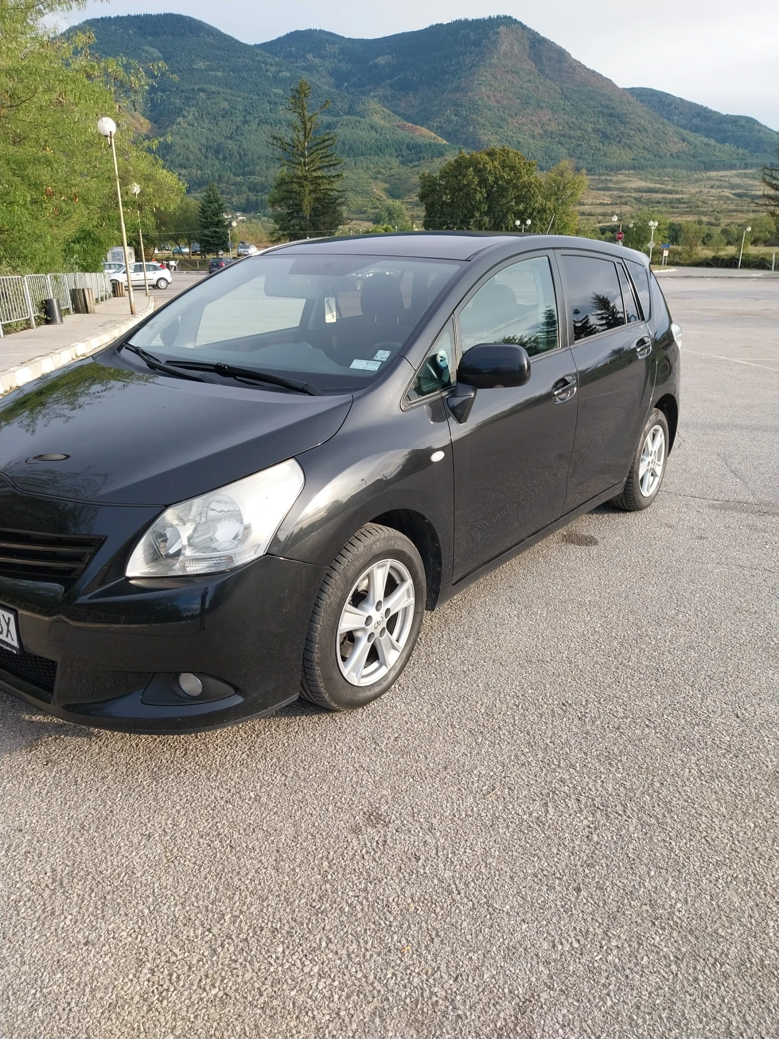 Toyota Verso 2.0 D4D - изображение 2