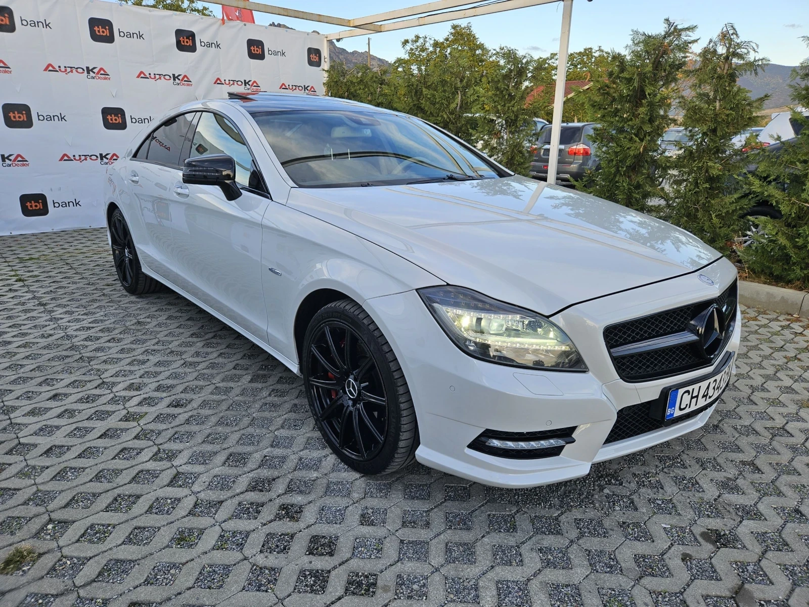 Mercedes-Benz CLS 550 4.7i-408кс= 4x4= СМЕНЕНИ ВЕРИГИ= ОБДУХВАНЕ= МАСАЖ - изображение 2