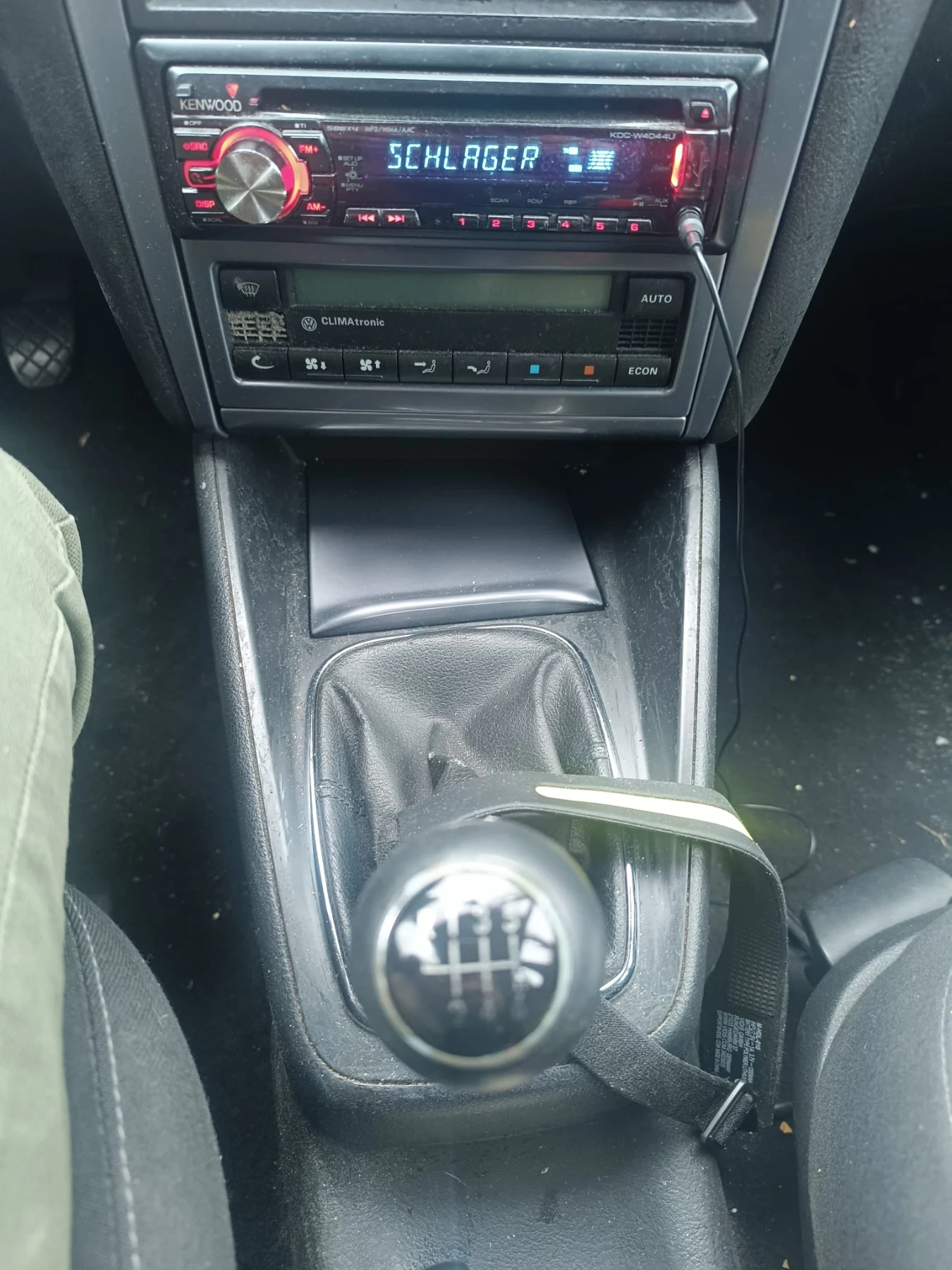 VW Golf 1.9 TDI 131кс - 6 скорости - изображение 9