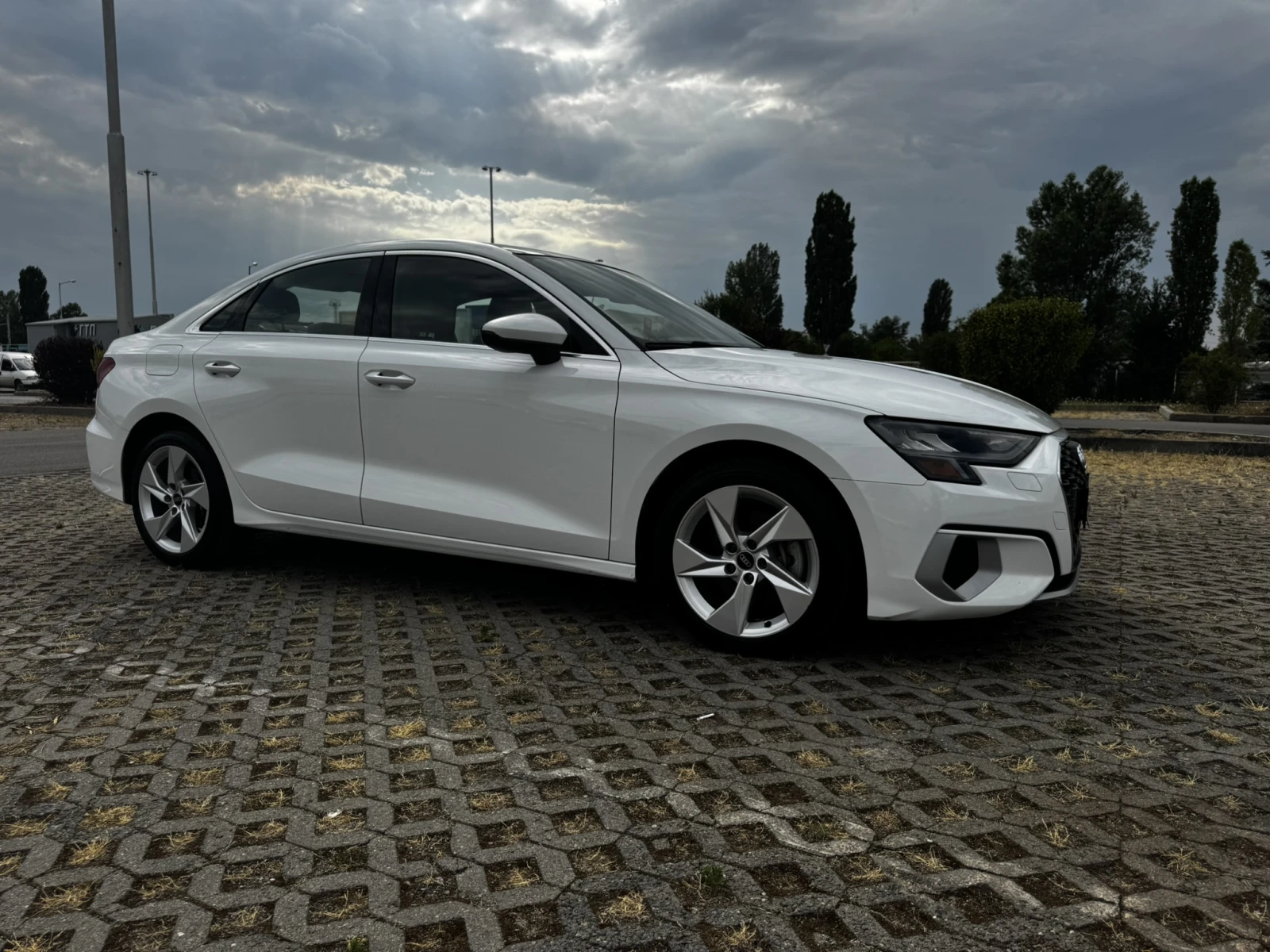 Audi A3 Premium 40 TFSI - изображение 3