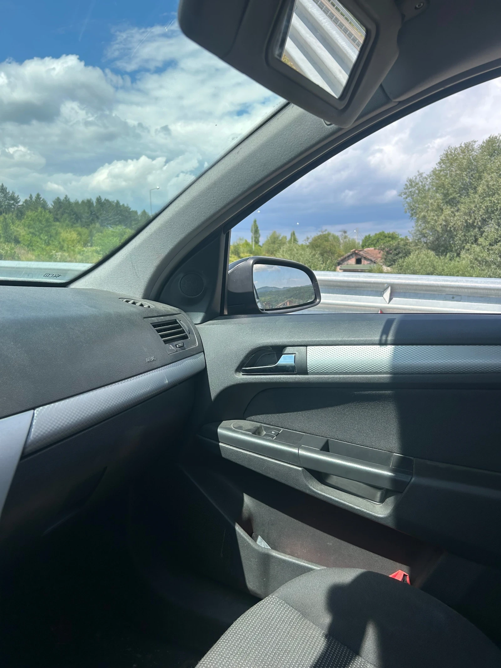 Opel Astra 1.9 JTD - изображение 9