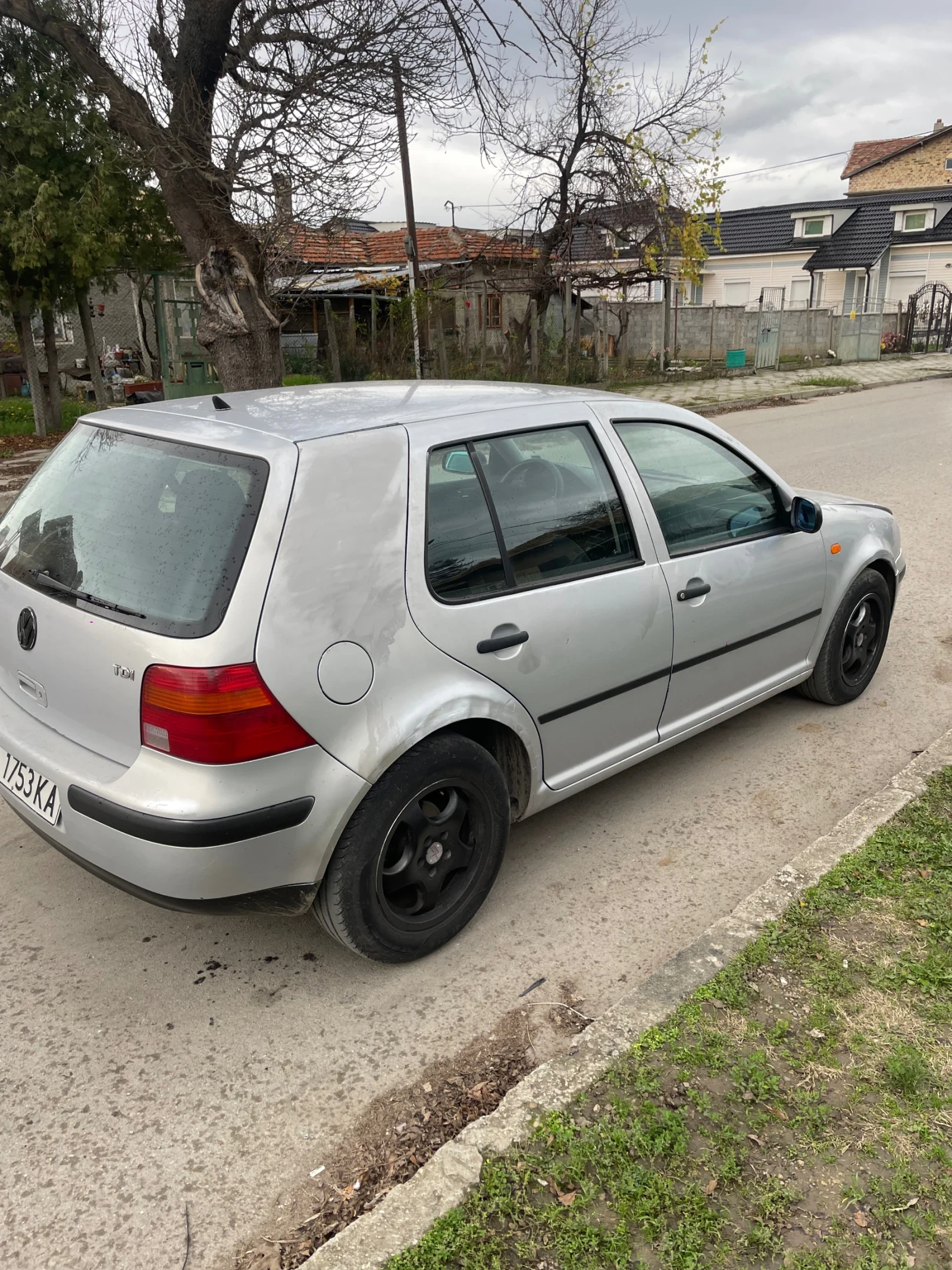 VW Golf 1.9 TDI 110 Коня  - изображение 4