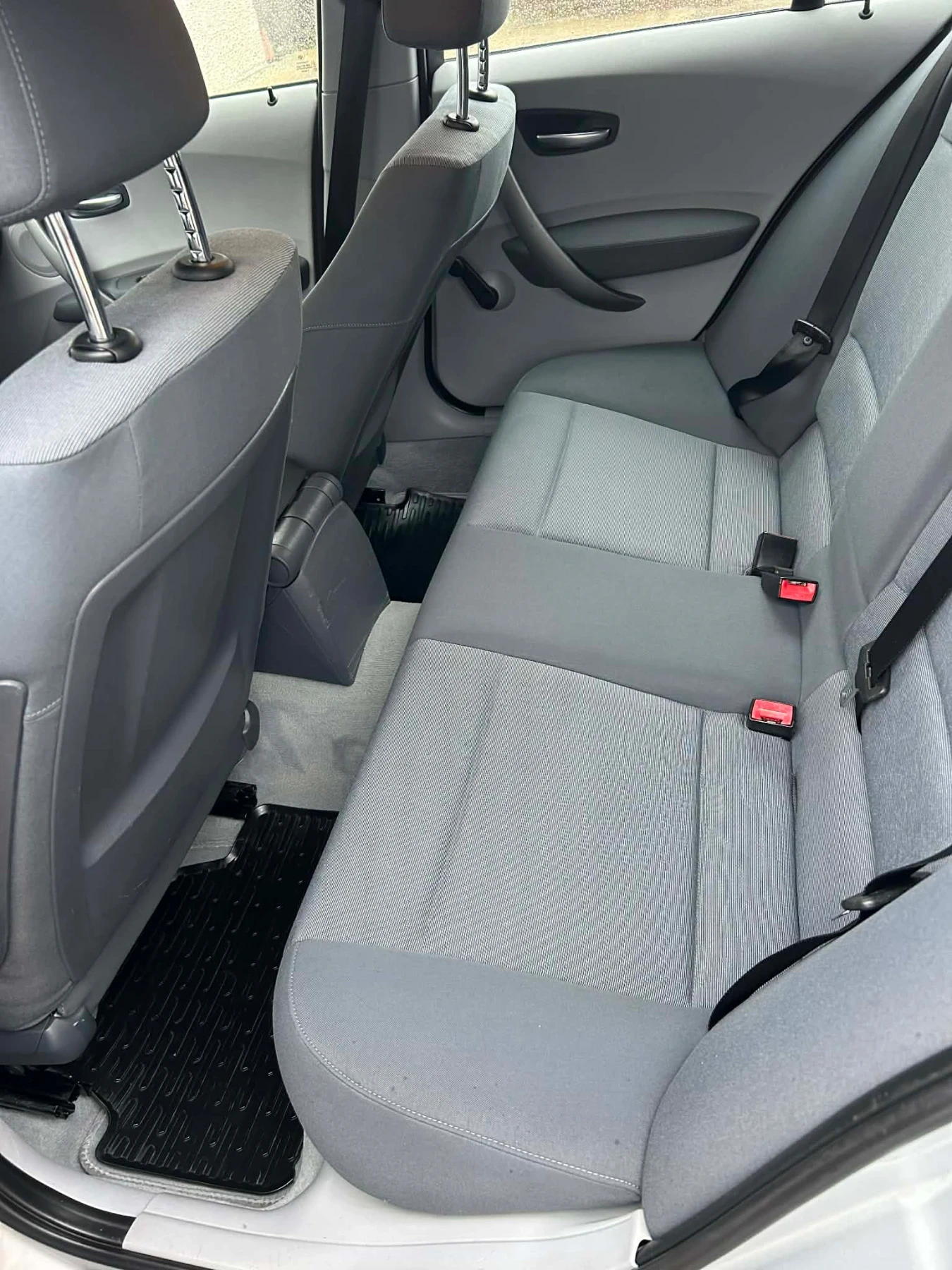 BMW 118 1.8d - изображение 4