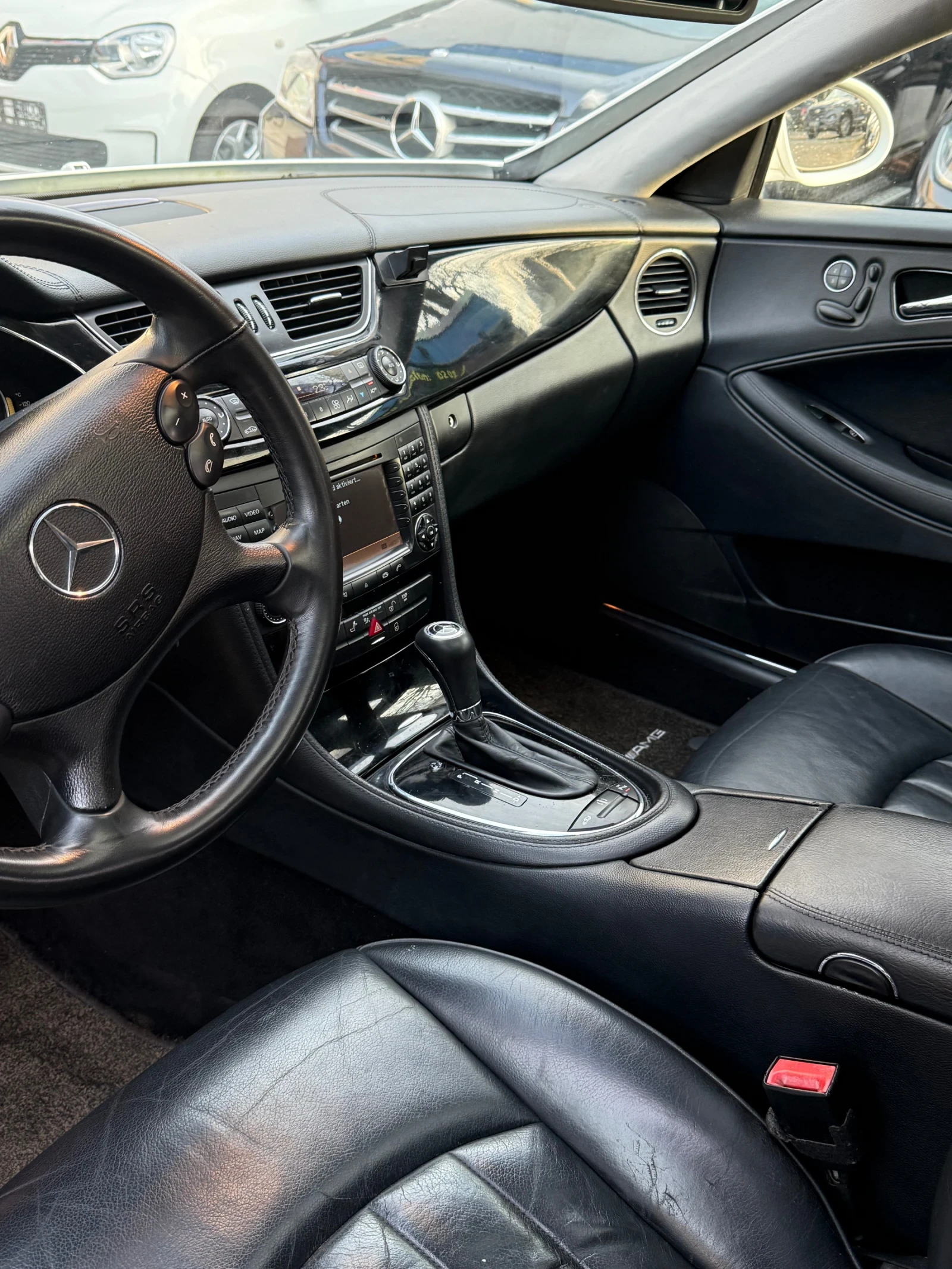 Mercedes-Benz CLS 500  - изображение 8