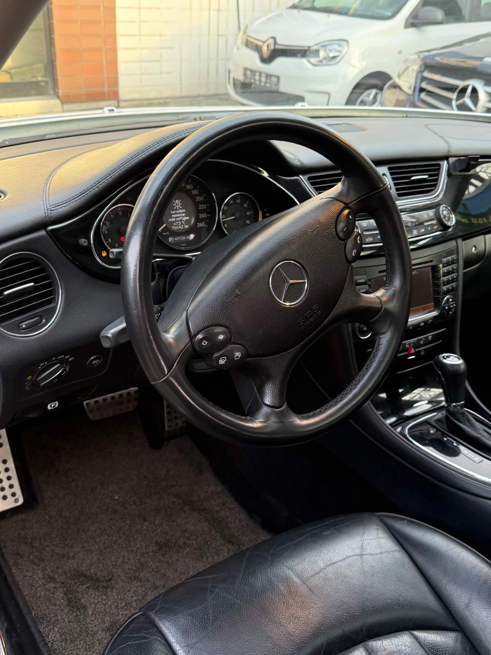 Mercedes-Benz CLS 500  - изображение 7