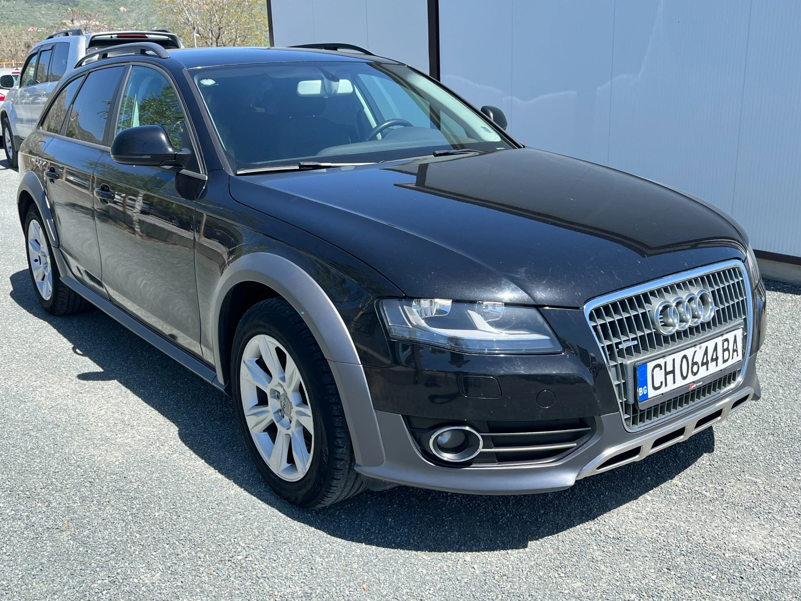 Audi A4 Allroad 2.0TDI-4x4, снимка 6 - Автомобили и джипове - 54329335
