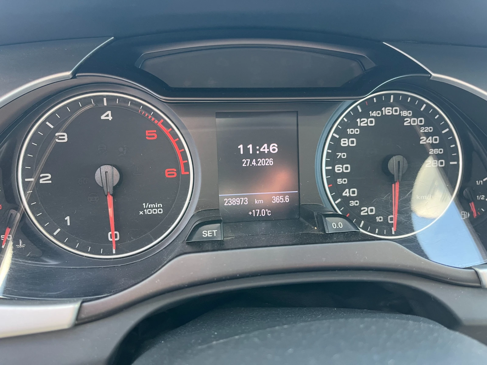 Audi A4 Allroad 2.0TDI-4x4, снимка 10 - Автомобили и джипове - 54329335