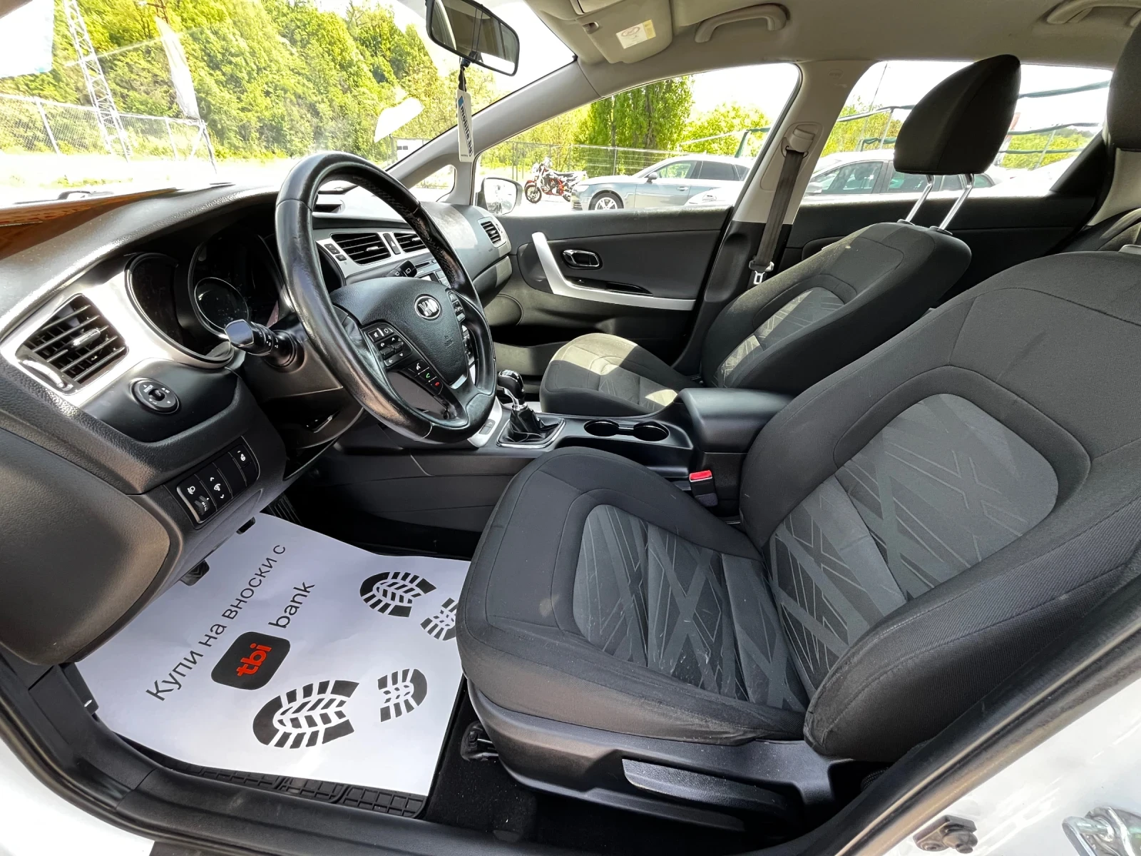 Kia Ceed SW 1.4CRDI 90ps, снимка 9 - Автомобили и джипове - 54342270