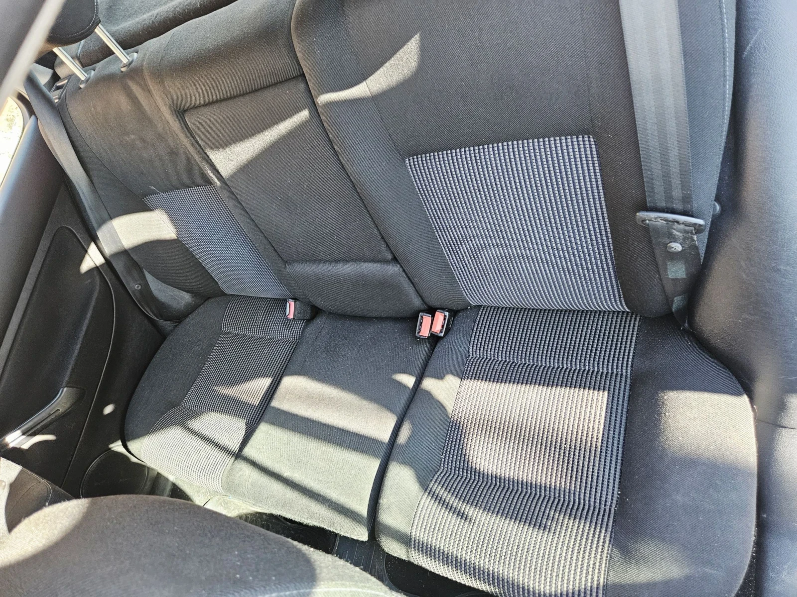 VW Golf 1.6, 105 к.с, снимка 12 - Автомобили и джипове - 54413818
