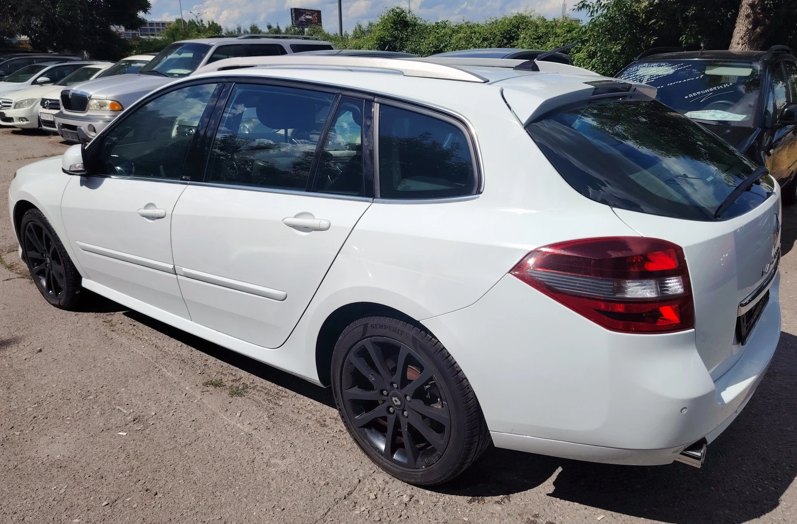 Renault Laguna 2.0DCI/4-KONTROL, снимка 9 - Автомобили и джипове - 54918591