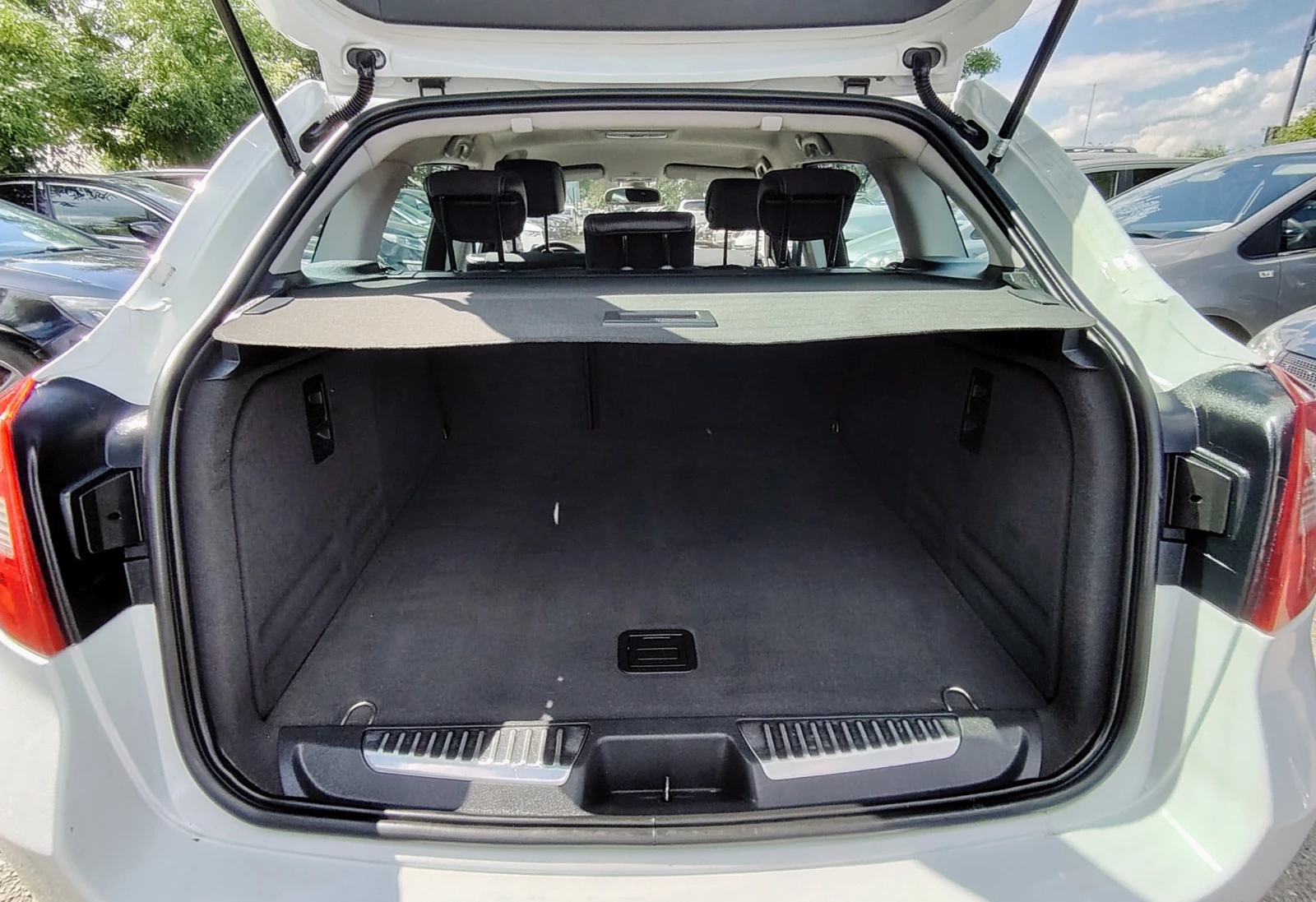 Renault Laguna 2.0DCI/4-KONTROL, снимка 17 - Автомобили и джипове - 54918591