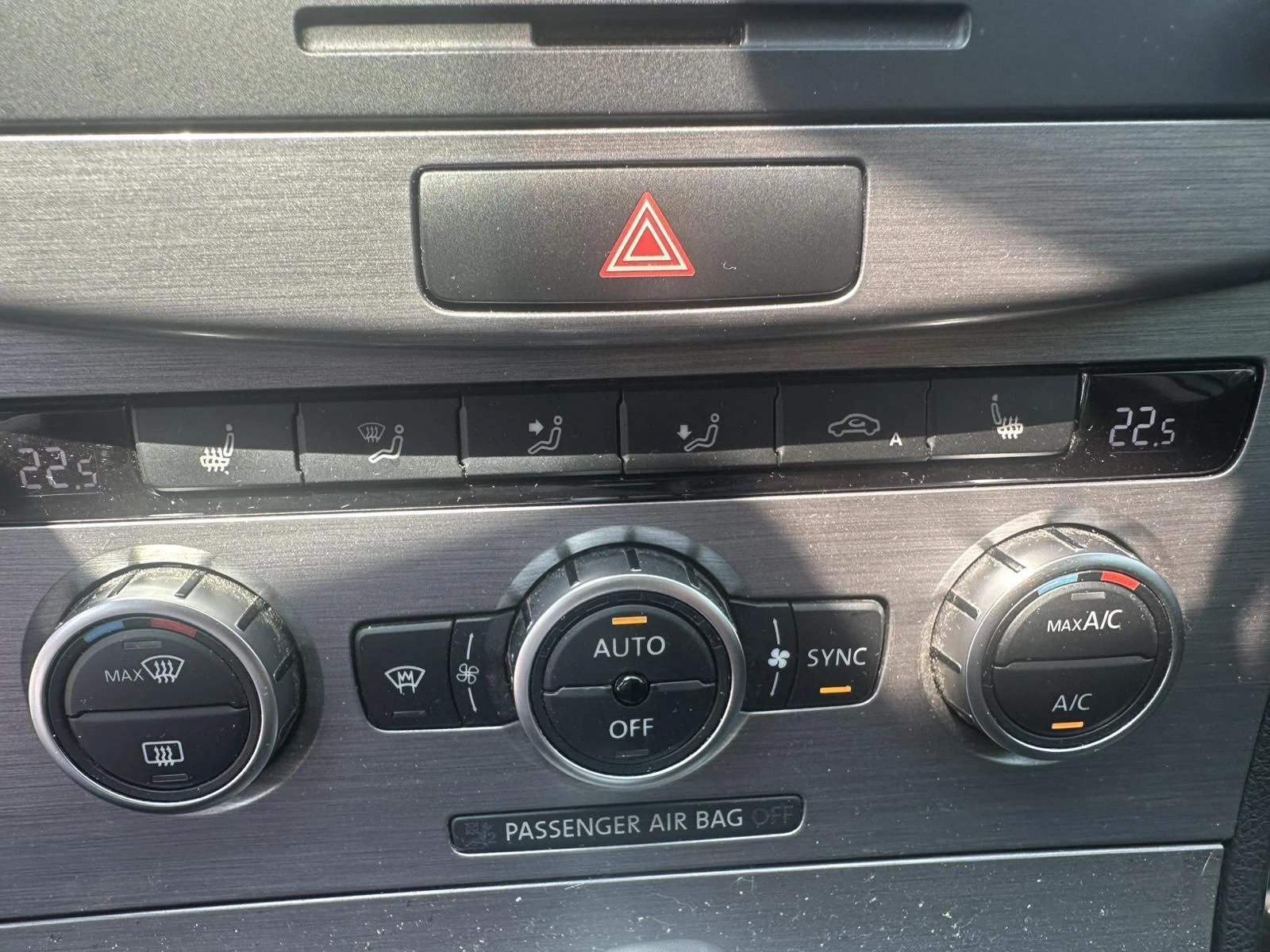 VW Passat 2.0 TDI Variant Comfortline, снимка 8 - Автомобили и джипове - 55186724