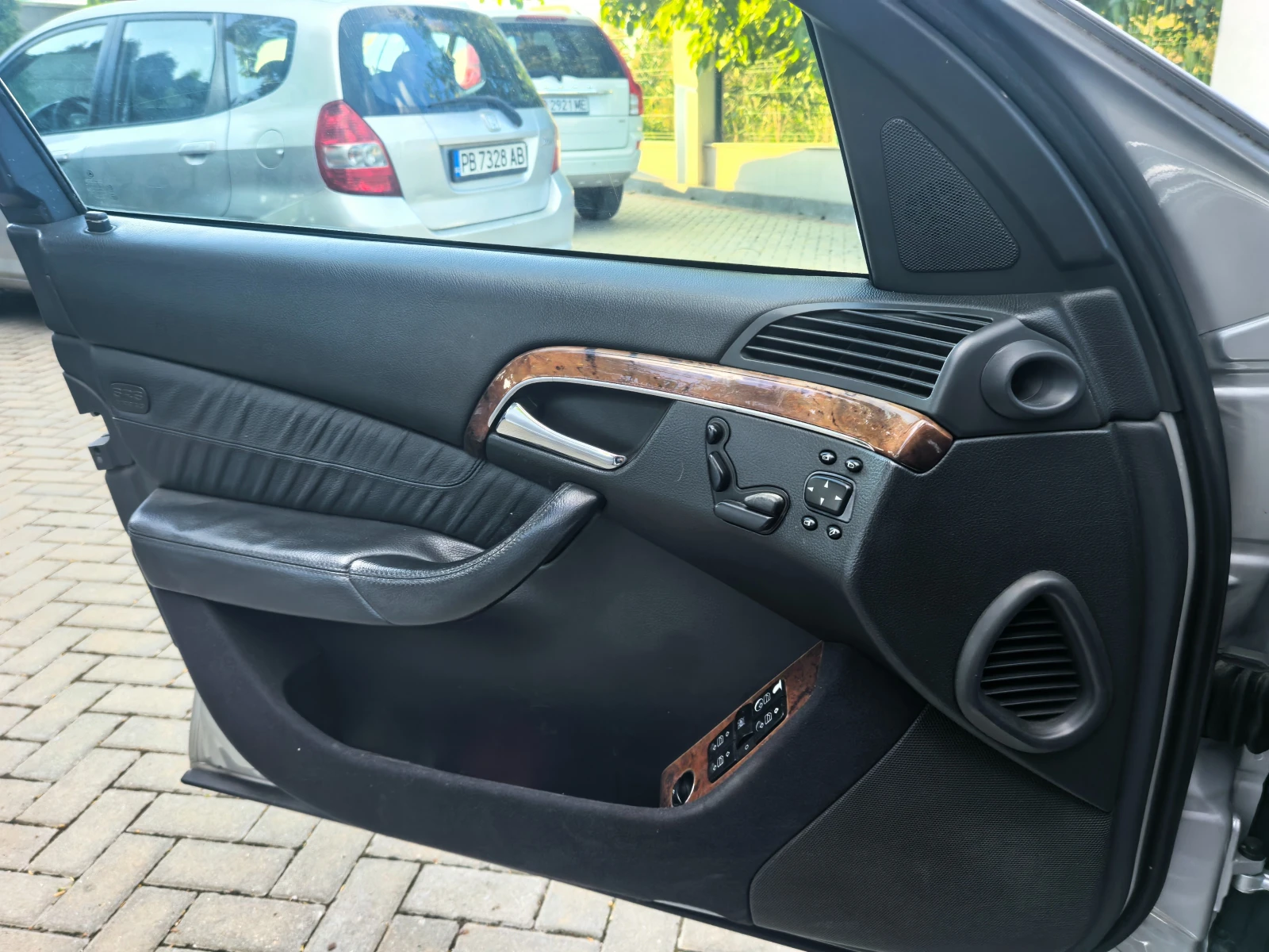 Mercedes-Benz S 320, снимка 7 - Автомобили и джипове - 56059684