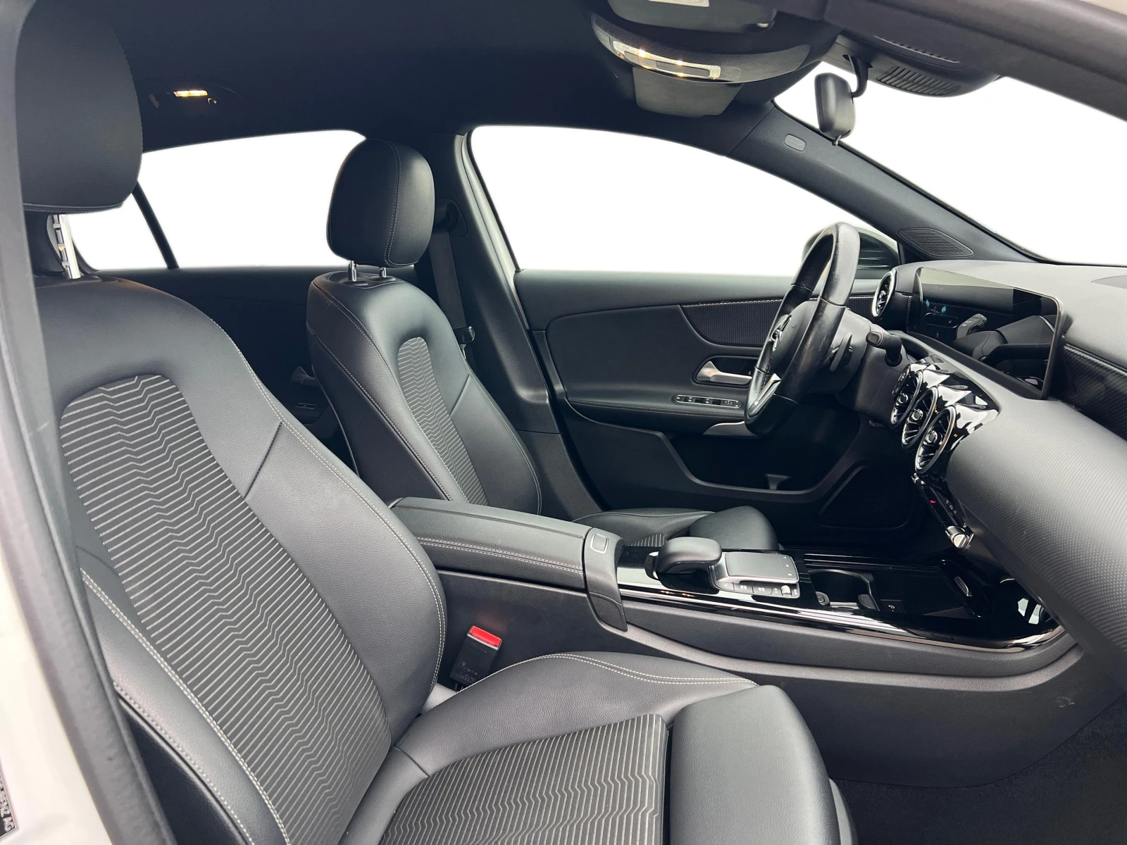 Mercedes-Benz A 180, снимка 11 - Автомобили и джипове - 56129233