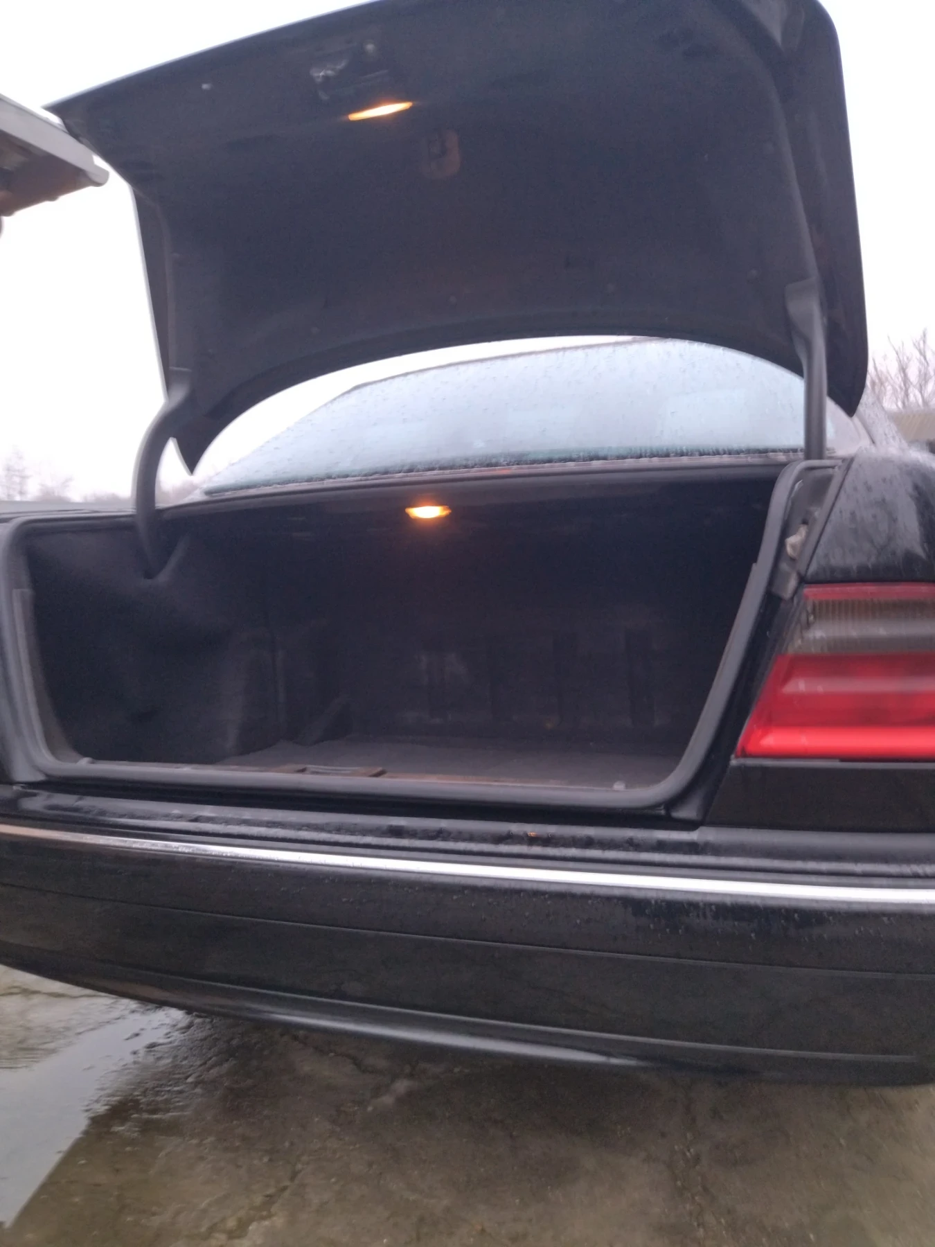 Mercedes-Benz E 270 AVANTGARDE , снимка 14 - Автомобили и джипове - 56241342