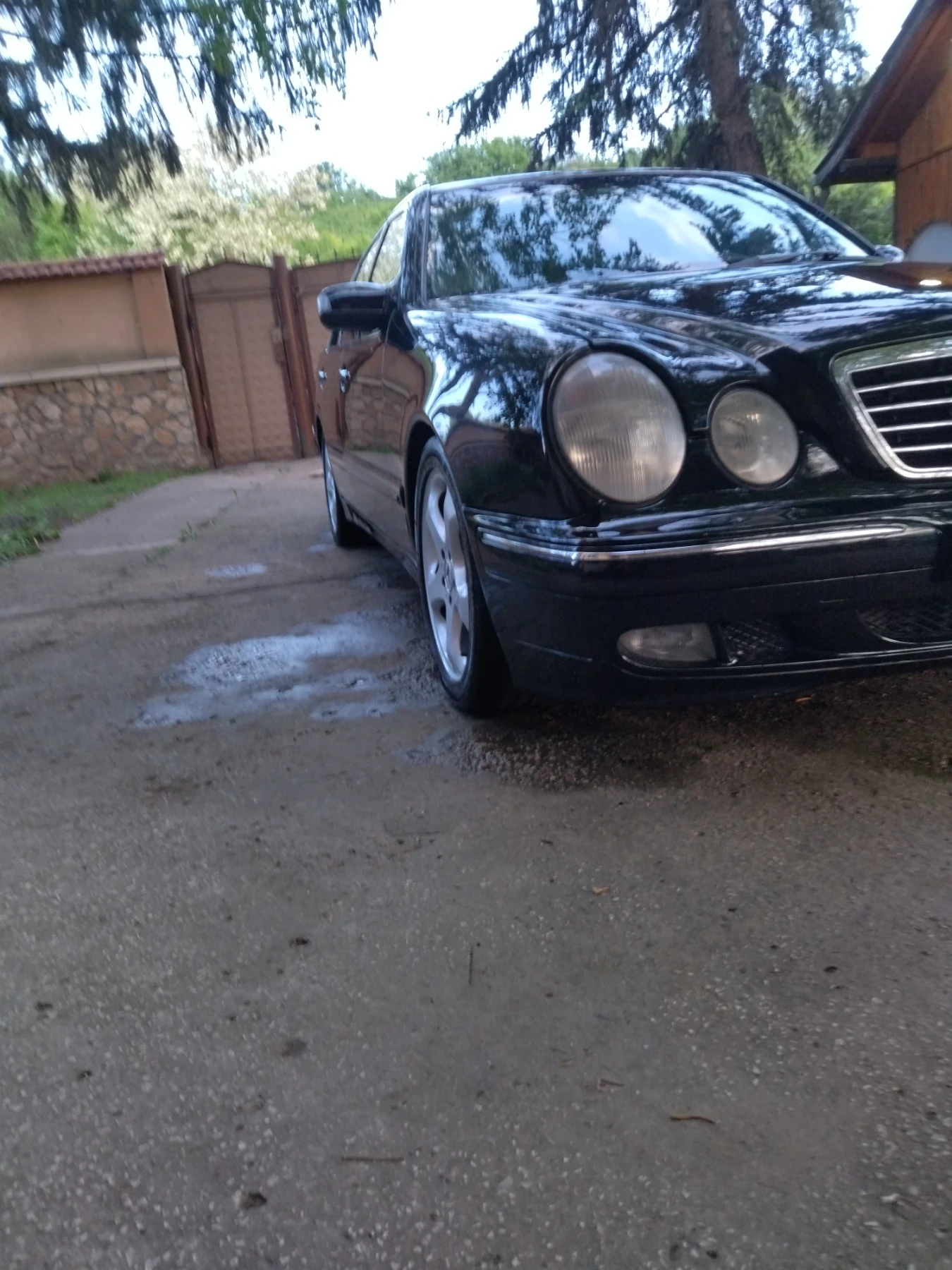 Mercedes-Benz E 270 AVANTGARDE , снимка 2 - Автомобили и джипове - 56241342