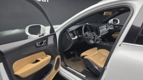 Volvo XC60 D5 INSCRIPTION / HUD / B&W/ PANO / ПОДГРЕВИ, снимка 8