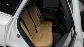Volvo XC60 D5 INSCRIPTION / HUD / B&W/ PANO / ПОДГРЕВИ, снимка 11