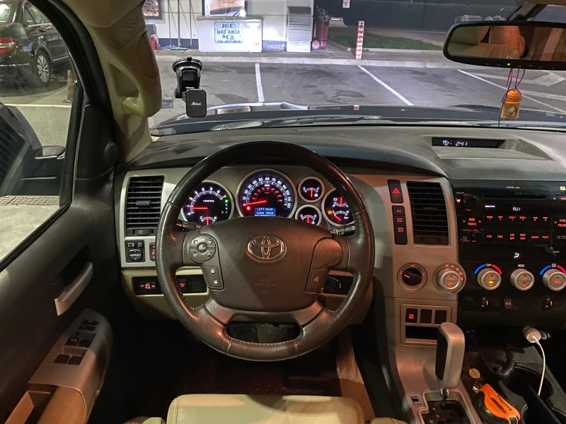 Toyota Tundra 5.7 Limited TRD, снимка 9 - Автомобили и джипове - 52947339