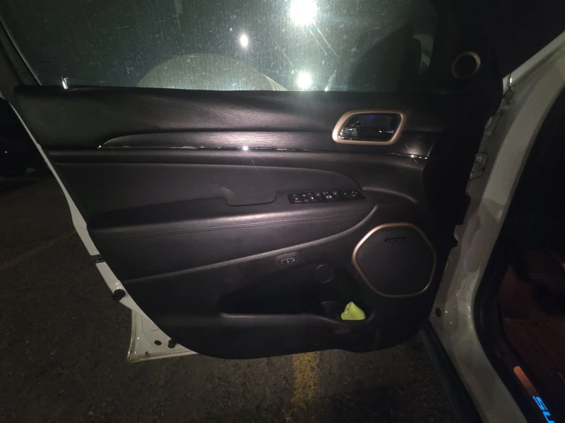 Jeep Grand cherokee SUMMIT / HEMI / ОБДУХ / HARMAN / DISTRONIC    , снимка 11 - Автомобили и джипове - 52662140