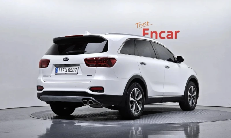 Kia Sorento Diesel 2.2 2Wd Prestige, снимка 2 - Автомобили и джипове - 53354950
