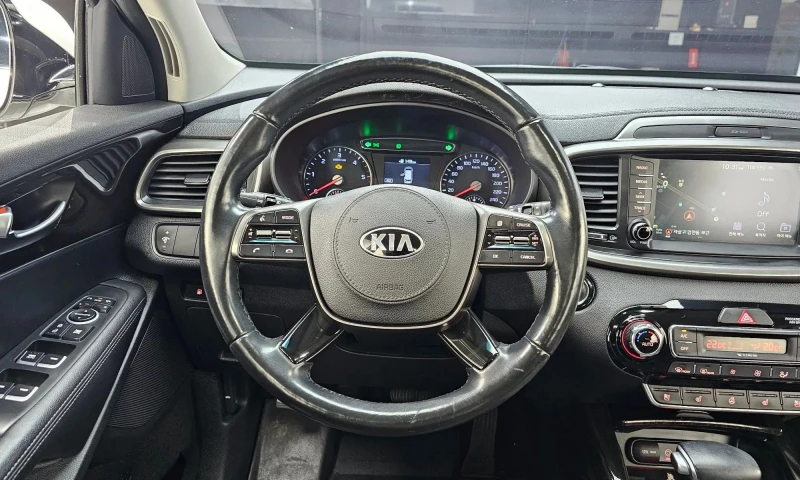 Kia Sorento Diesel 2.2 2Wd Prestige, снимка 13 - Автомобили и джипове - 53354950