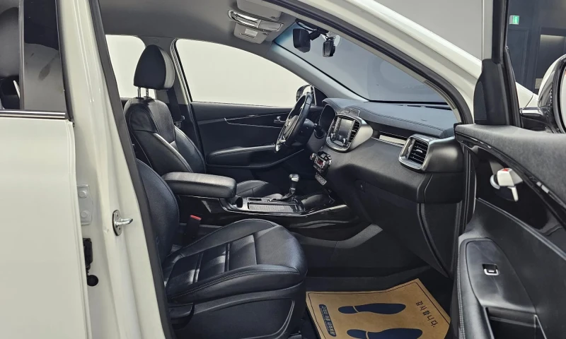 Kia Sorento Diesel 2.2 2Wd Prestige, снимка 9 - Автомобили и джипове - 53354950