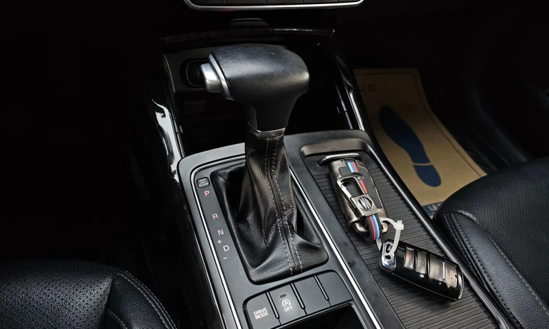 Kia Sorento Diesel 2.2 2Wd Prestige, снимка 8 - Автомобили и джипове - 53354950