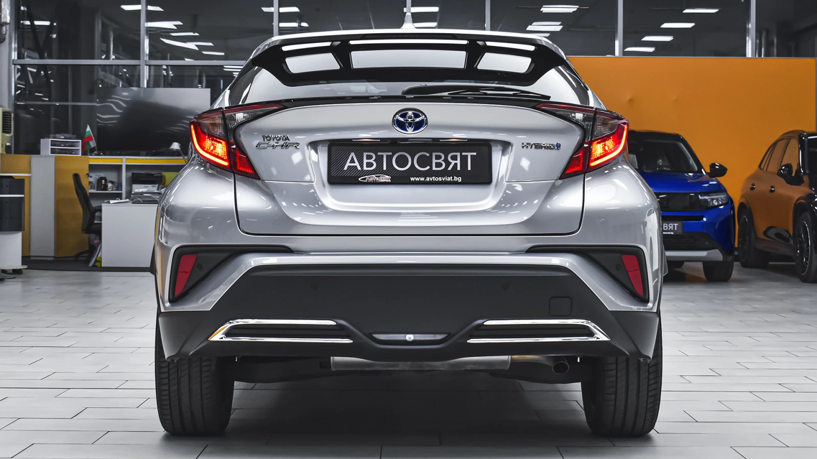 Toyota C-HR 2.0 Hybrid Club Automatic - изображение 3