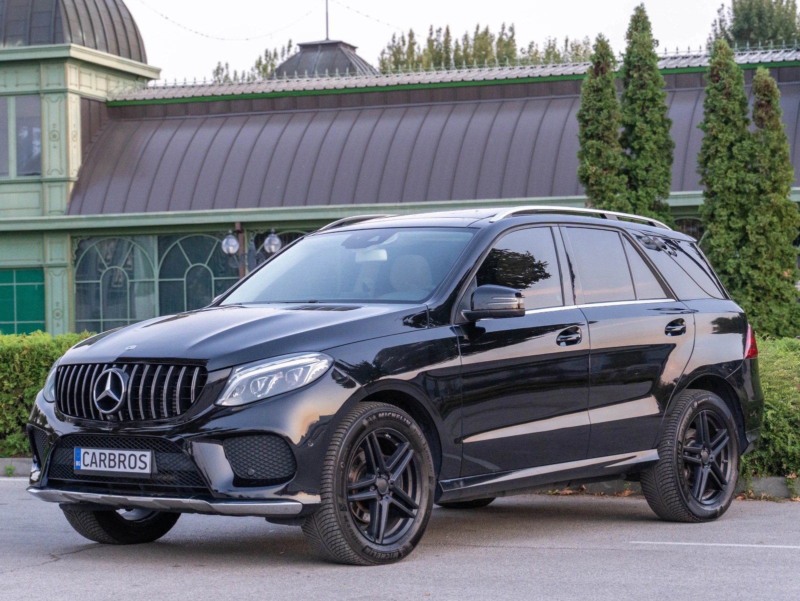 Mercedes-Benz GLE 350 4Matic Airmatic AMG Panorama 360 Camera 258 к.с. - изображение 3