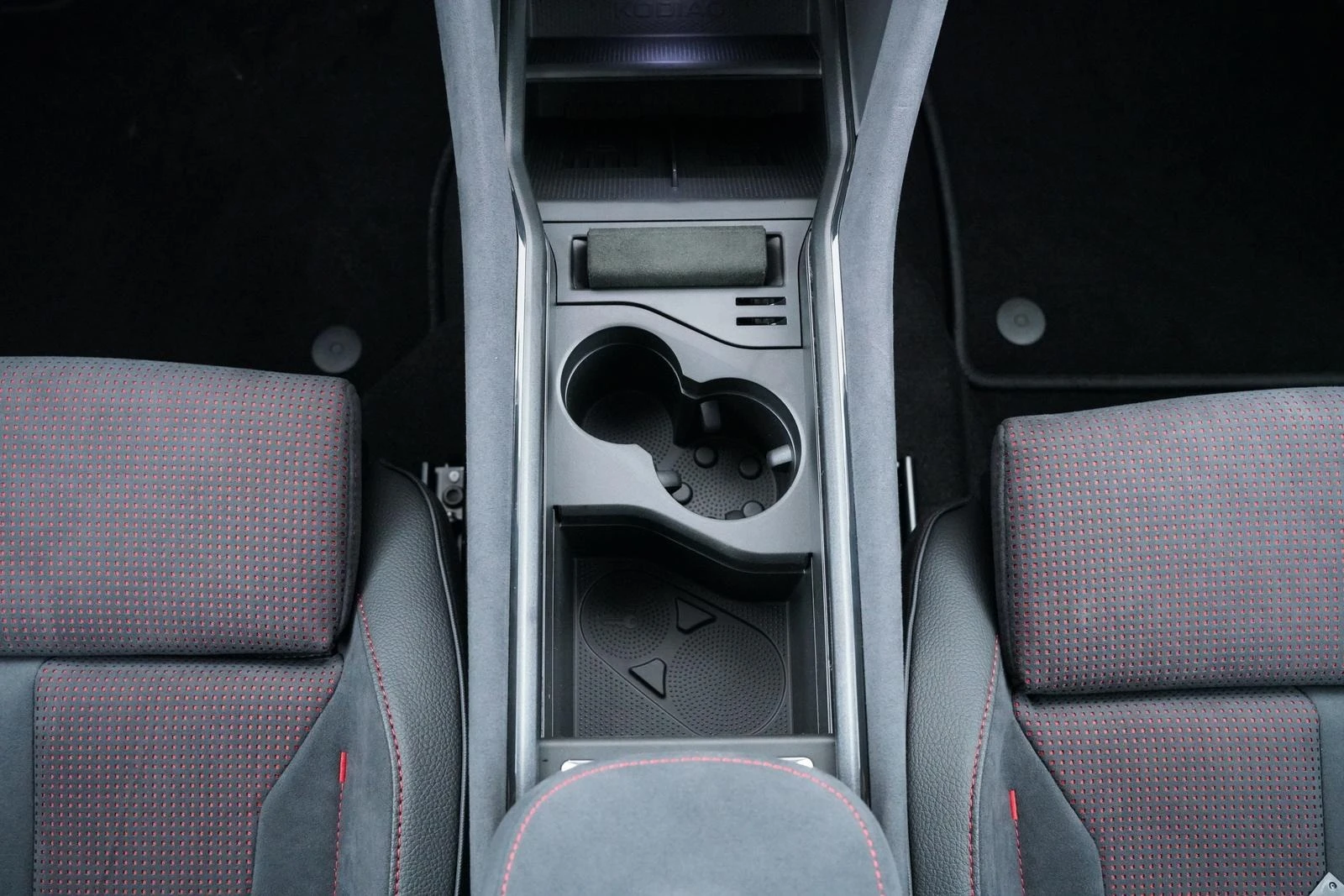 Skoda Kodiaq RS* 2.0TSI* DSG* 4x4* DISTR* CAMERA* KEYLESS* CANT | Mobile.bg   15