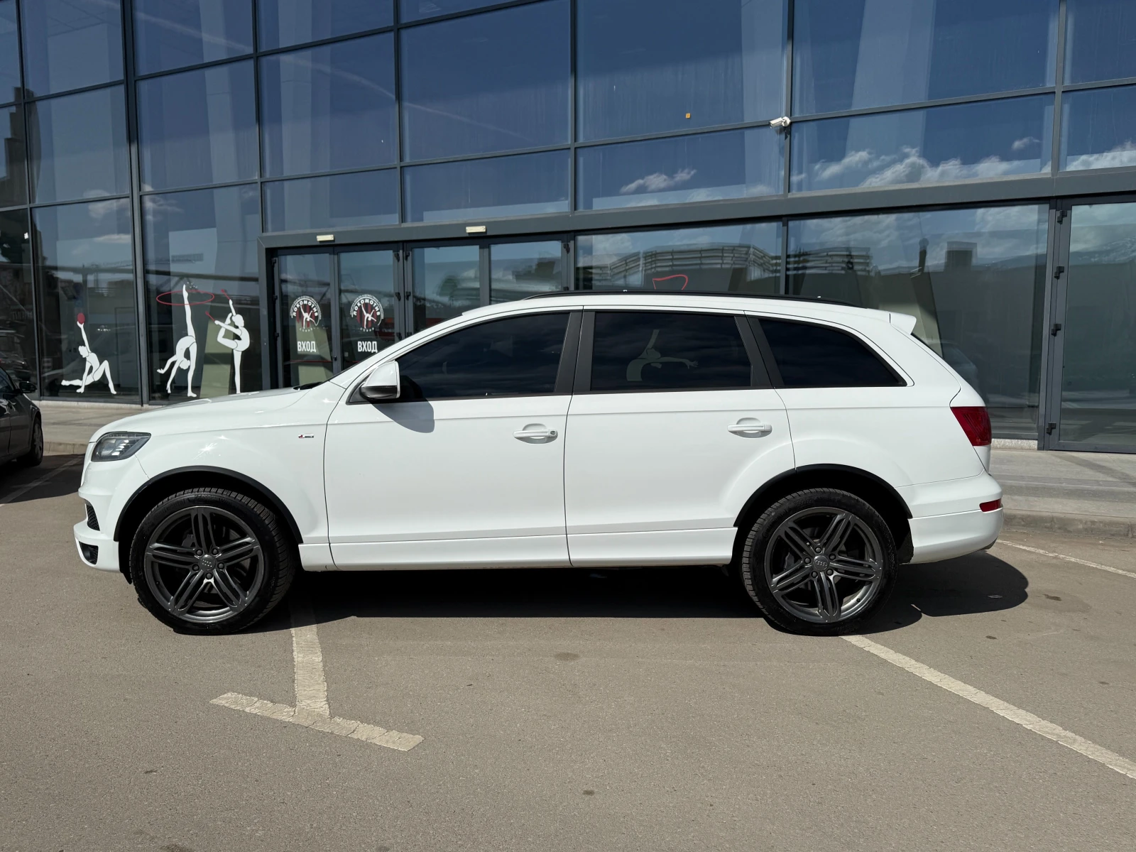 Audi Q7 6 МЕСЕЦА ГАРАНЦИЯ/3.0TDI 239к.с. S Line/Facelift, снимка 2 - Автомобили и джипове - 54135383