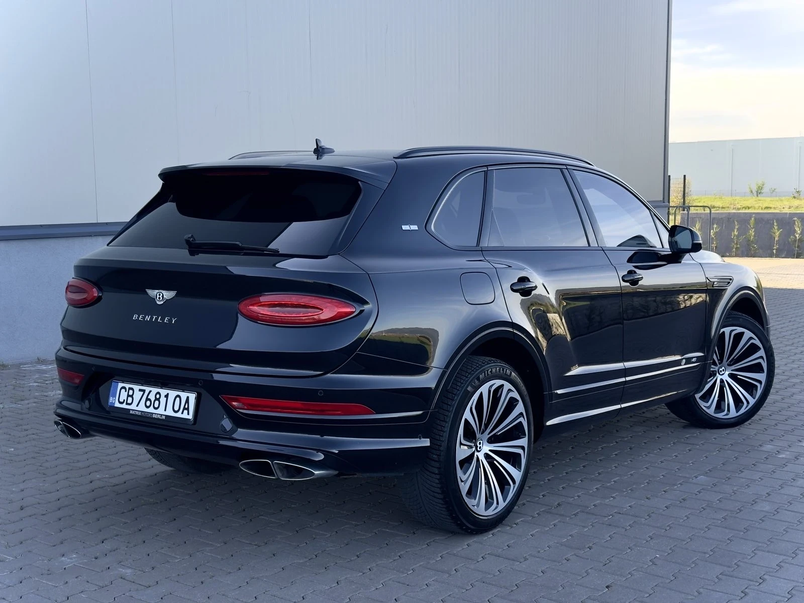 Bentley Bentayga First edition, снимка 3 - Автомобили и джипове - 54334373