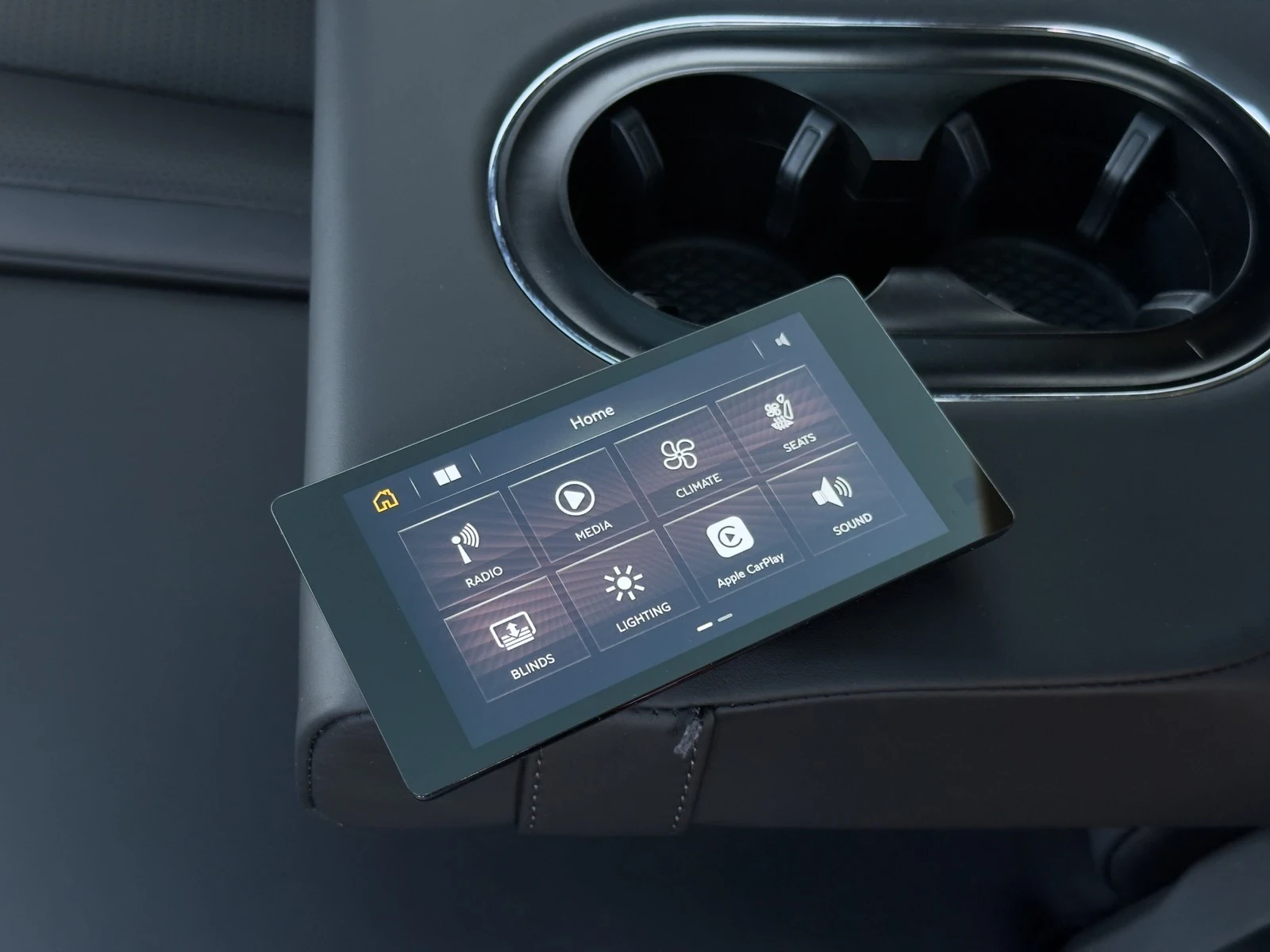 Bentley Bentayga First edition, снимка 13 - Автомобили и джипове - 54334373