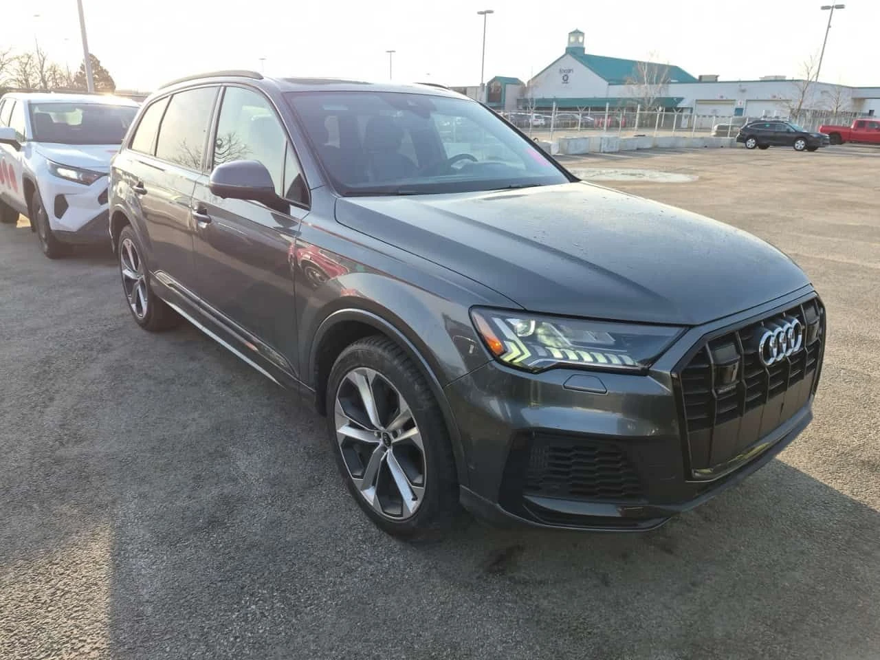 Audi Q7 * PROGRESSIV * ДИСТРОНИК * ОБДУХВАНЕ * ПАНО, снимка 2 - Автомобили и джипове - 54383987