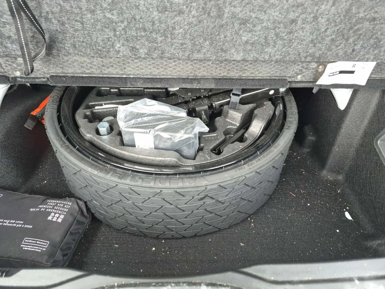 Mercedes-Benz GLS 450 /360/DISTRONIC/BURMESTER/, снимка 16 - Автомобили и джипове - 54537800