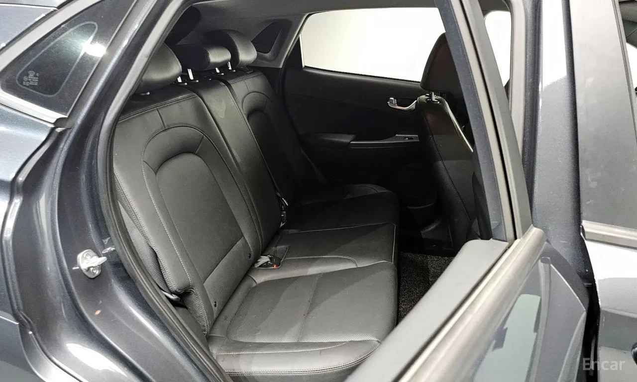Hyundai Kona  Hybrid, снимка 12 - Автомобили и джипове - 54749230