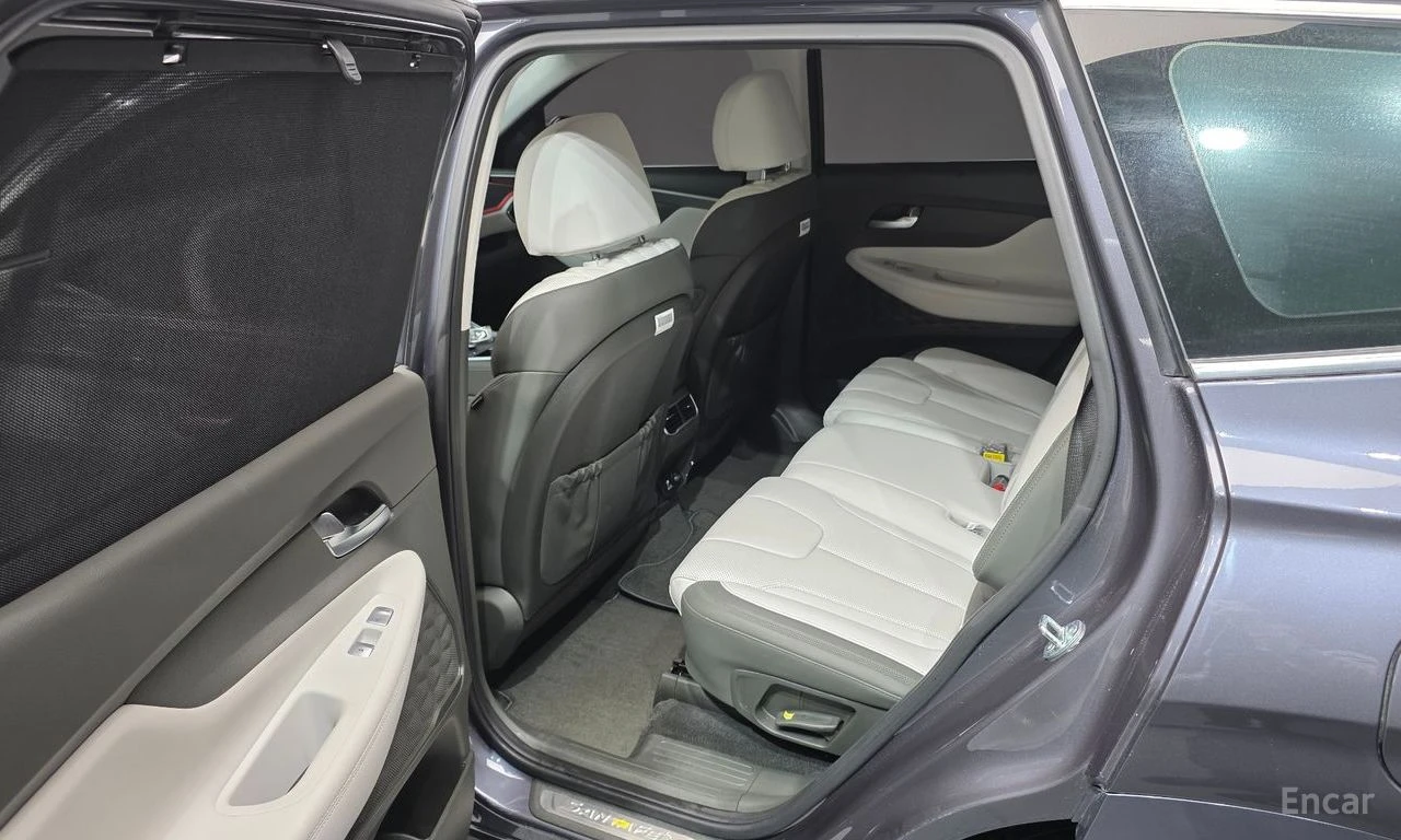 Hyundai Santa fe 2.5T* CALLIGRAPHY* DISTRONIC* 360 CAM* ОБДУХВАНЕ, снимка 15 - Автомобили и джипове - 55027591