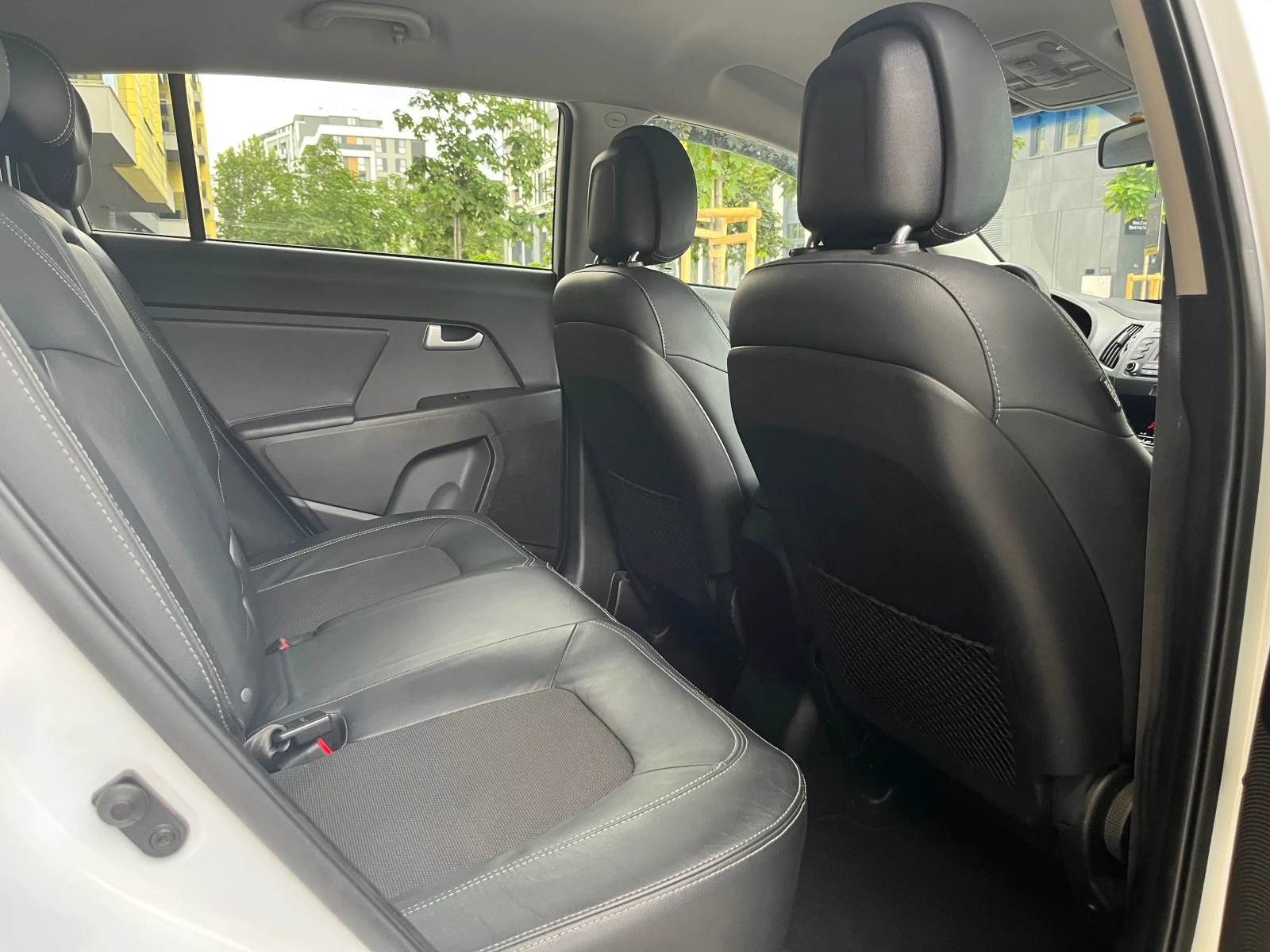 Kia Sportage 1.7CRDI Facelift= Топ Състояние!!!, снимка 16 - Автомобили и джипове - 55064811