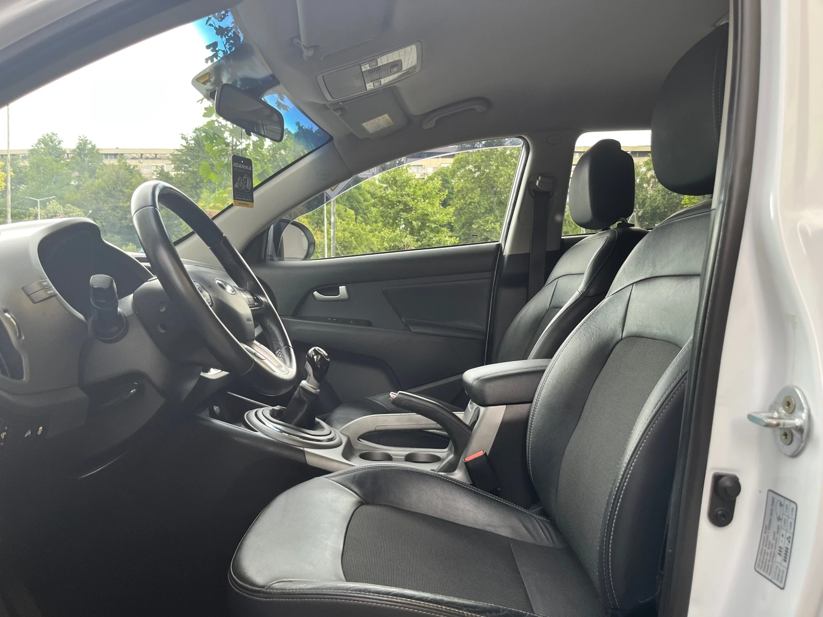 Kia Sportage 1.7CRDI Facelift= Топ Състояние!!!, снимка 9 - Автомобили и джипове - 55064811