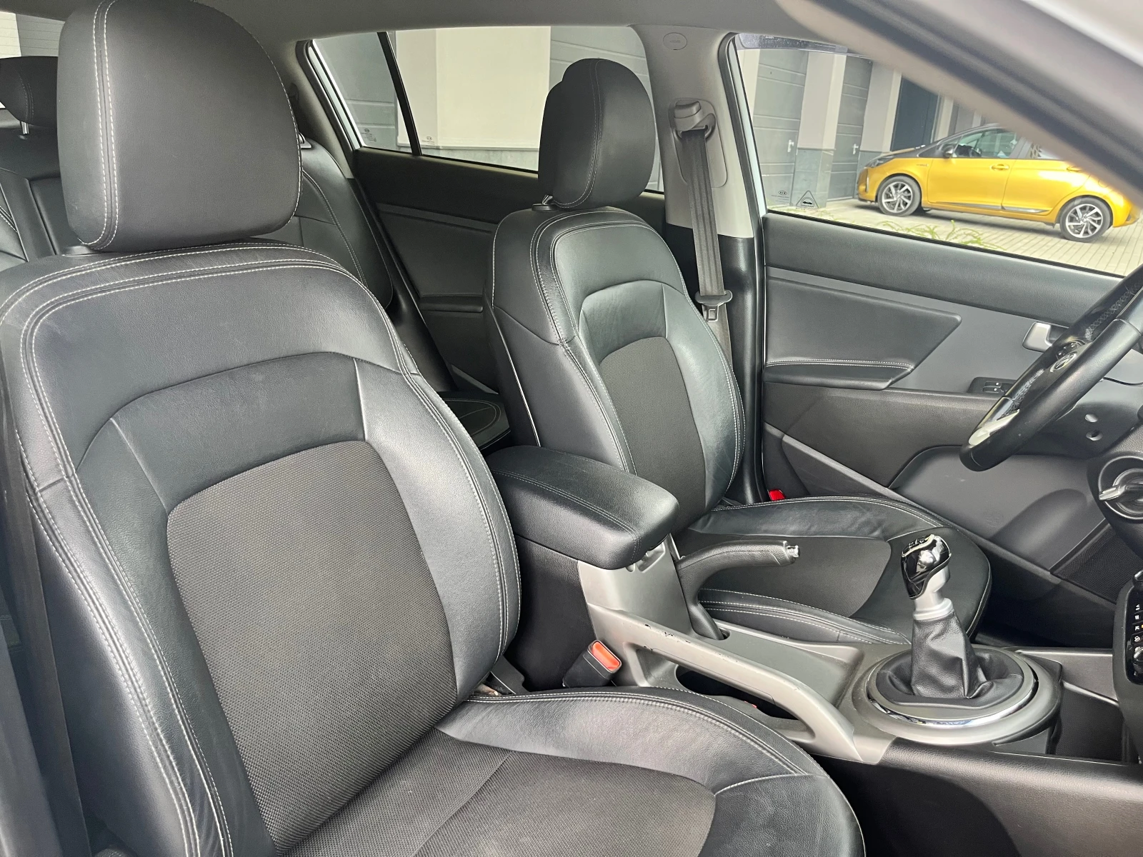 Kia Sportage 1.7CRDI Facelift= Топ Състояние!!!, снимка 15 - Автомобили и джипове - 55064811