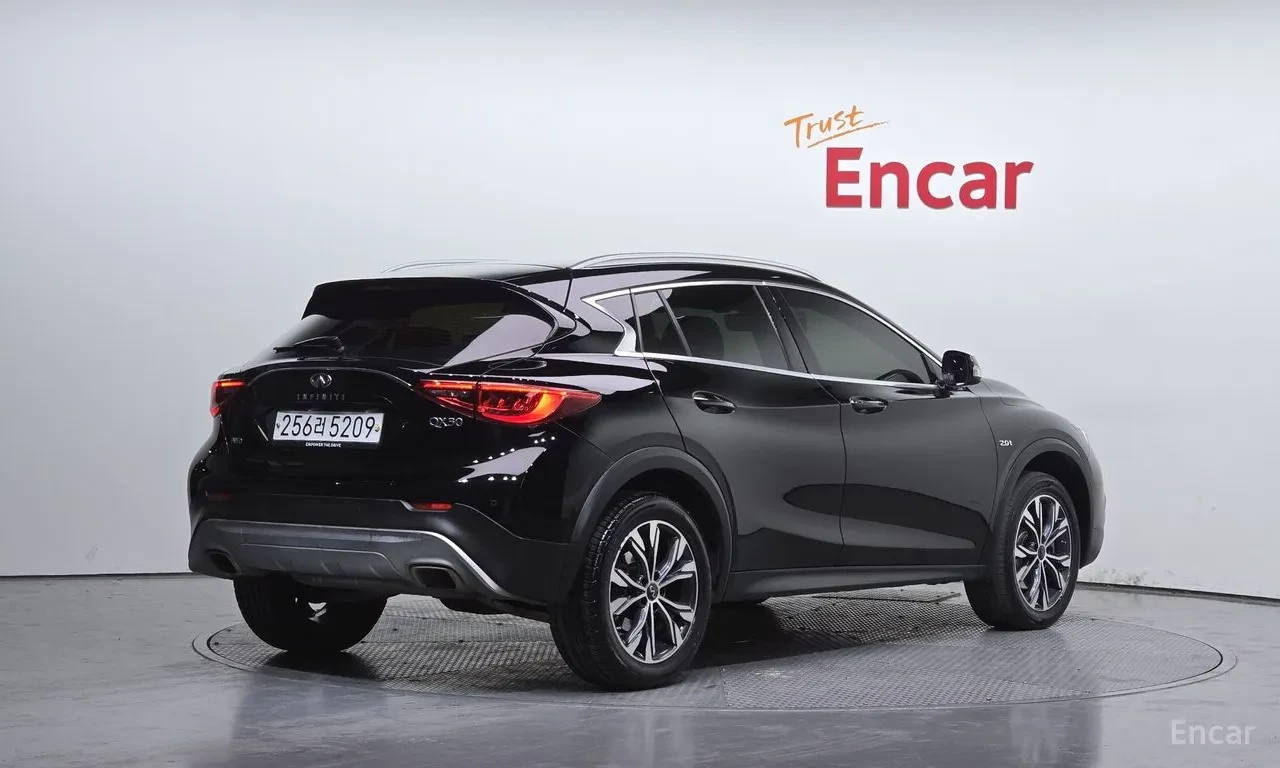 Infiniti QX30 Essential 2.0 ������ 4x4 | Mobile.bg � ����������� 2