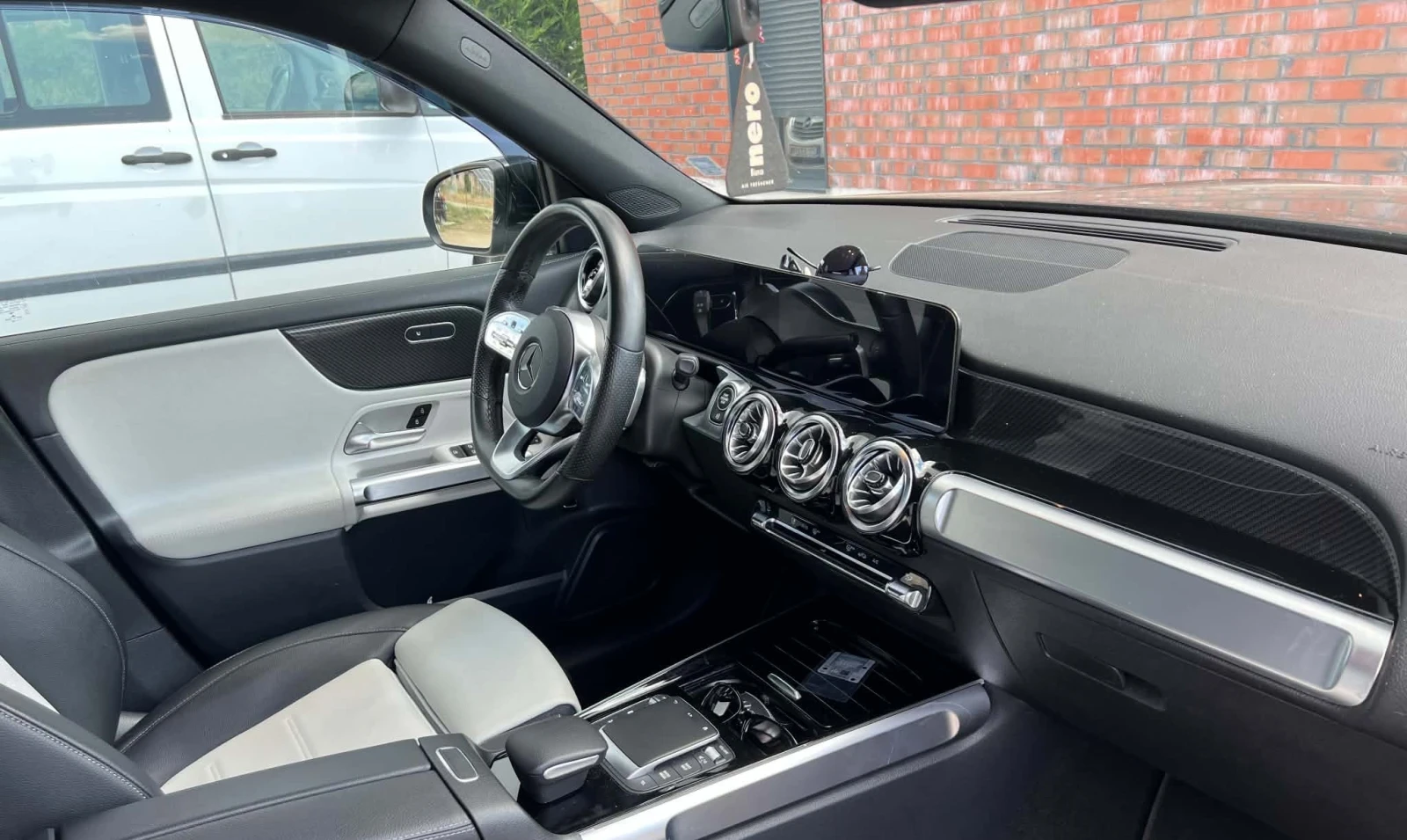 Mercedes-Benz GLB 200, снимка 7 - Автомобили и джипове - 55432260