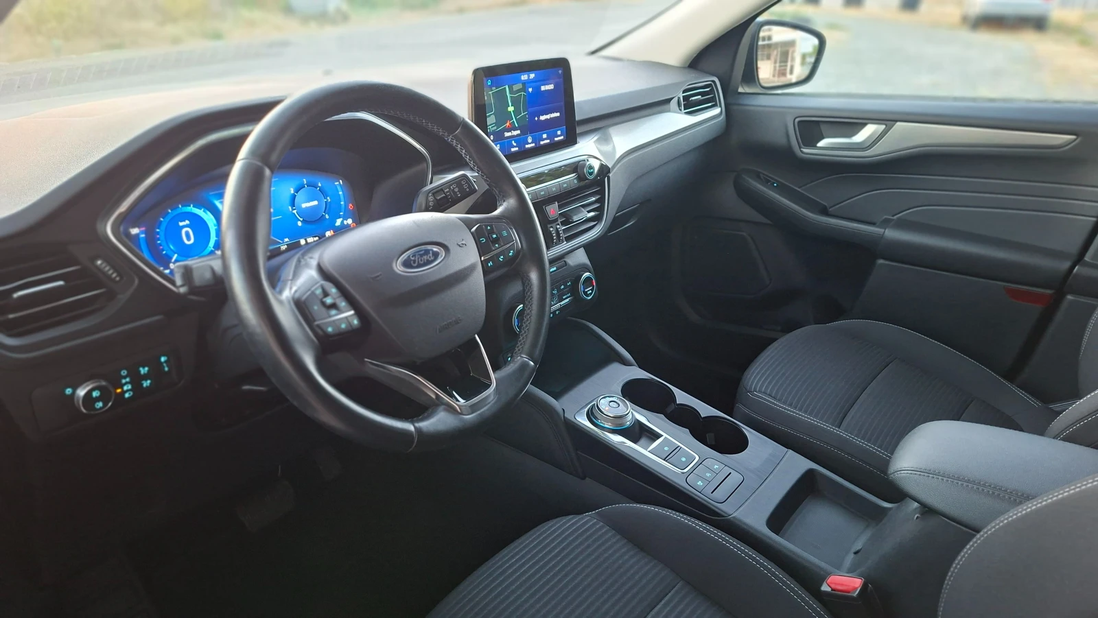 Ford Kuga 1.5TDCi Автоматик, 8 скорости, снимка 10 - Автомобили и джипове - 56061932