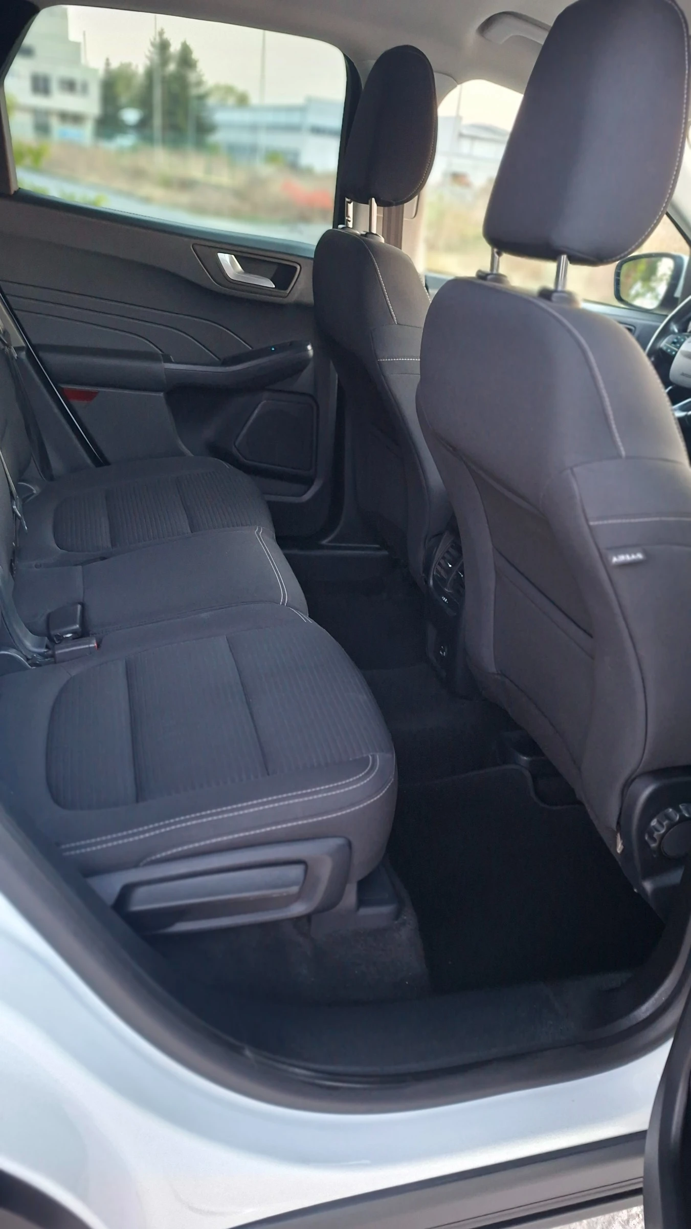 Ford Kuga 1.5TDCi Автоматик, 8 скорости, снимка 13 - Автомобили и джипове - 56061932