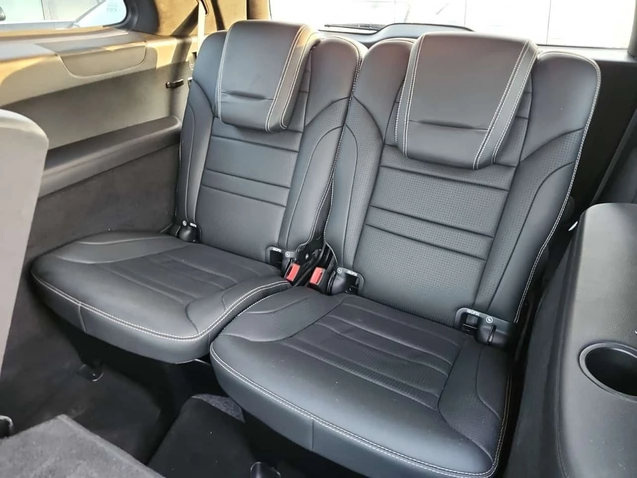 Mercedes-Benz GLS * AMG 63 * CARFAX * БЕЗ ПЪРВОНАЧАЛНА ВНОСКА, снимка 3 - Автомобили и джипове - 56240845