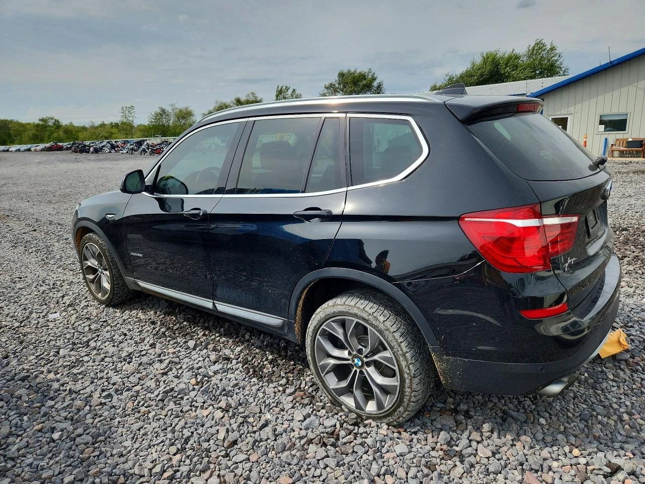 BMW X3 2.0l xDrive28I, снимка 2 - Автомобили и джипове - 56340258